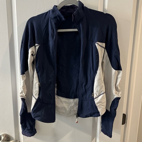 Lululemon jacket - Picture 3 of 3